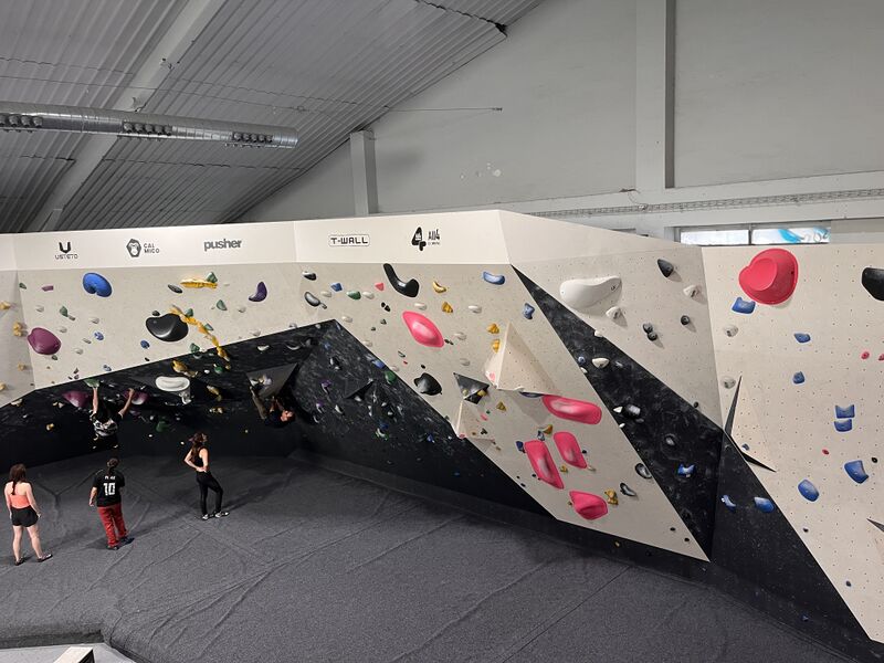 File:2025-05-01 19-20-07 cal-mico.JPG