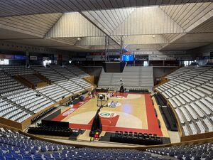 Uni Girona practising at Pavelló Girona-Fontajau